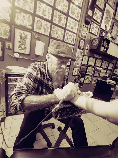 Tattoo Shop «Old Soul Tattoo Club», reviews and photos, 2780 Orchard Lake Rd, Keego Harbor, MI 48320, USA