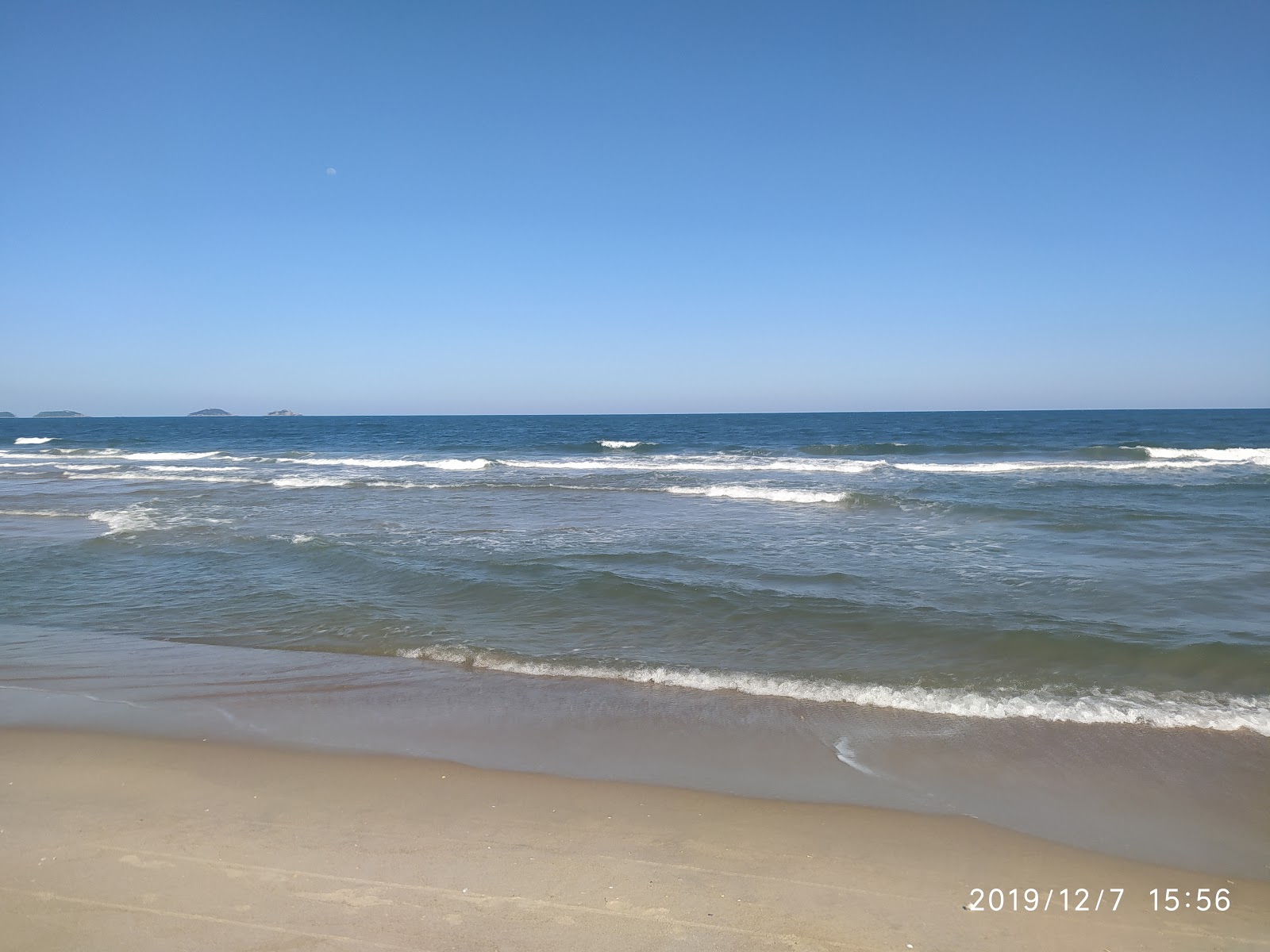 Foto de Praia do Ervino área de comodidades