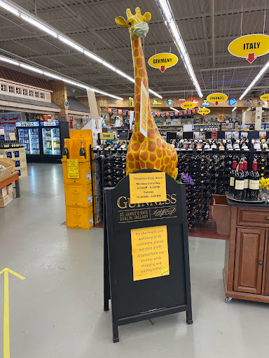 Beer Store «Liquor Depot, Inc.», reviews and photos, 17 Albany Turnpike, West Simsbury, CT 06092, USA