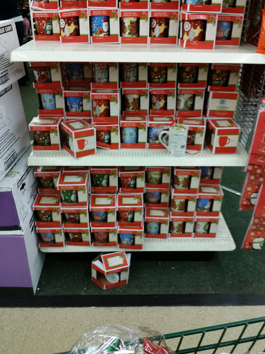 Dollar Store «Dollar Tree», reviews and photos, 348 Middle Turnpike W, Manchester, CT 06040, USA