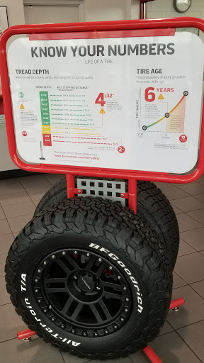 Tire Shop «Discount Tire Store - Farragut, TN», reviews and photos, 11201 Kingston Pike, Farragut, TN 37934, USA