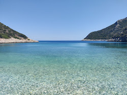 Antrogialos beach'in fotoğrafı küçük koy ile birlikte