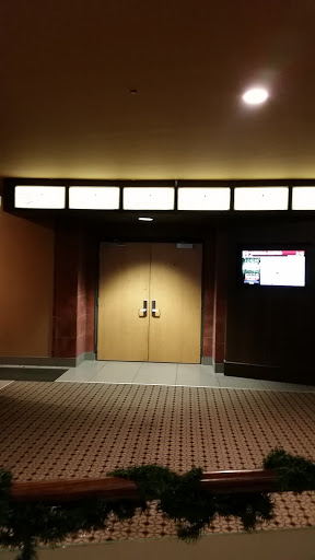Movie Theater «Marcus Theatres Majestic Cinema of Omaha», reviews and photos, 14304 W Maple Rd, Omaha, NE 68164, USA