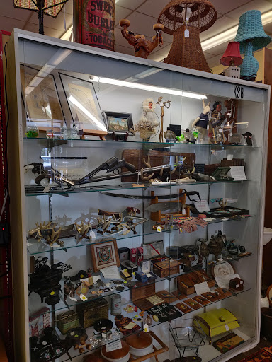 Antique Store «Coronado Antiques Mall», reviews and photos, 1433 S Dixie Fwy, New Smyrna Beach, FL 32168, USA