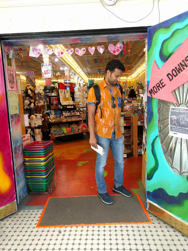 Art Supply Store «Artist & Craftsman Supply San Francisco», reviews and photos, 555 Pacific Ave, San Francisco, CA 94133, USA