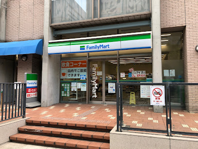 ファミリーマート 神戸ハーバーランド店