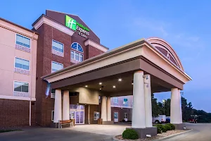 Holiday Inn Express & Suites Salina, an IHG Hotel image