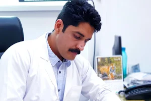 Dr. Abhimanyu Kapoor image