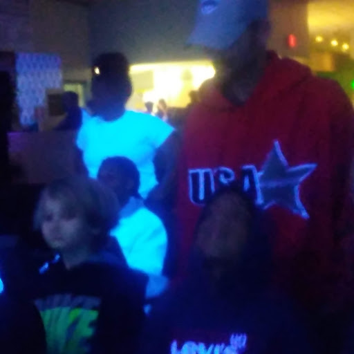 Bowling Alley «Eastbury Bowling Center», reviews and photos, 3000 Atlantic Blvd NE A, Canton, OH 44705, USA