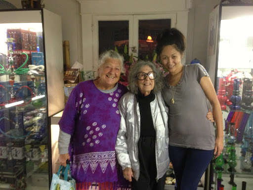 Tobacco Shop «Green House Smoke Shop», reviews and photos, 1428 Abbot Kinney Blvd, Venice, CA 90291, USA