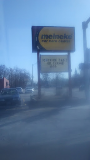 Auto Repair Shop «Meineke Car Care Center», reviews and photos, 4458 147th St, Midlothian, IL 60445, USA