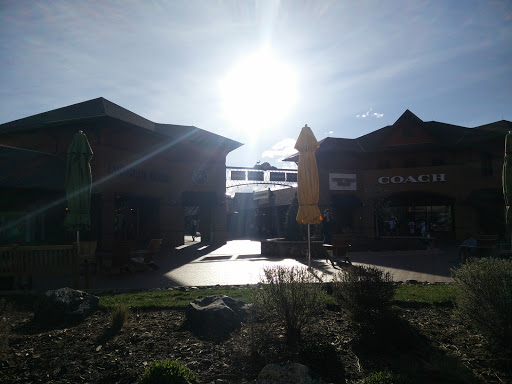 Fashion Accessories Store «Michael Kors», reviews and photos, 5050 Factory Shops Blvd #320, Castle Rock, CO 80108, USA