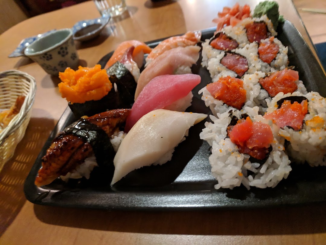 Hanami Sushi & Grill