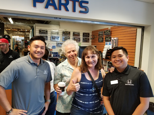 Honda Dealer «San Leandro Honda», reviews and photos, 1302 Marina Blvd, San Leandro, CA 94577, USA