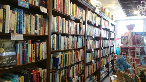 Book Store «Learned Owl Book Shop», reviews and photos, 204 N Main St, Hudson, OH 44236, USA