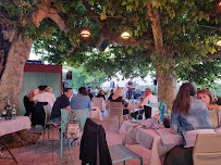 Atmosphère du Restaurant français Restaurant Côté Saône à Thoissey - n°9