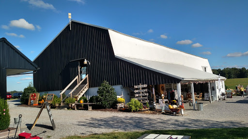Flea Market «The Hayloft at Port Royal», reviews and photos, 551 Port Royal Rd, Clarksville, TN 37040, USA