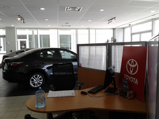 Used Car Dealer «FOX Toyota of El Paso», reviews and photos, 11165 Gateway Blvd W, El Paso, TX 79935, USA