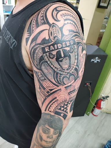 Tattoo Shop «A-Town Tattoo», reviews and photos, 12776 Brookhurst St, Garden Grove, CA 92840, USA