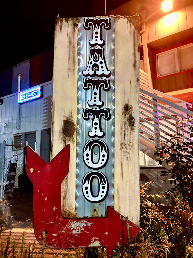 Tattoo Shop «Famous Tattoo & Body Piercing», reviews and photos, 1973 S Victoria Ave, Ventura, CA 93003, USA