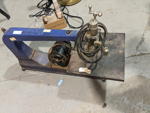 Donations Center «Milwaukee Habitat for Humanity ReStore», reviews and photos