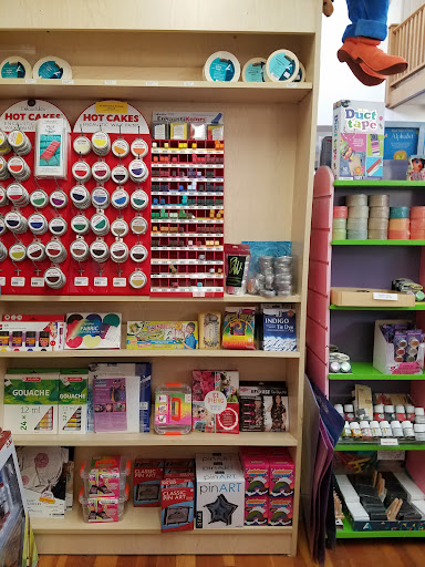 Toy Store «Spunky Skunk», reviews and photos, 344 N Franklin St, Fort Bragg, CA 95437, USA