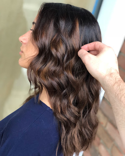 Hair Salon «La Moda Hair Salon», reviews and photos, 200 Larkfield Rd, East Northport, NY 11731, USA