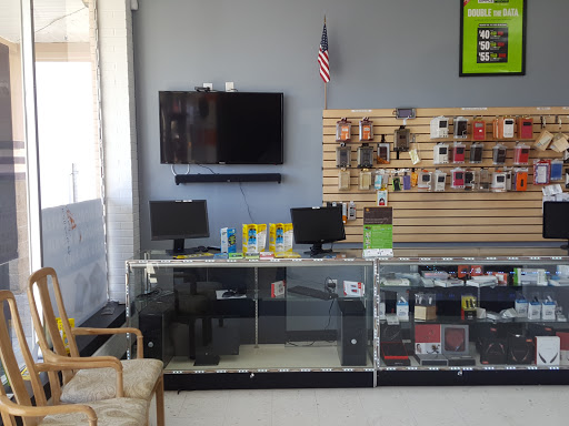 Cell Phone Store «U.S Mobile Center», reviews and photos, 8601 N Telegraph Rd, Dearborn Heights, MI 48127, USA