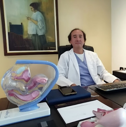 Dr. Alberto Antonio Angulo Rodriguez, Ginecólogo