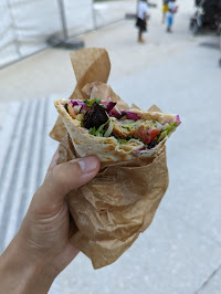 Plats et boissons du Restaurant libanais Falafel Place aux Herbes à Grenoble - n°1