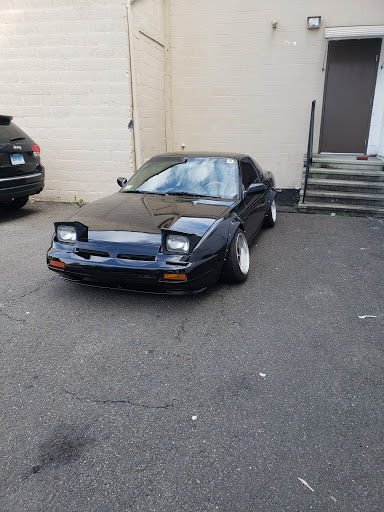 Auto Body Shop «Auto Parts Outlet - Bridgeport», reviews and photos, 160 Holland Ave, Bridgeport, CT 06605, USA