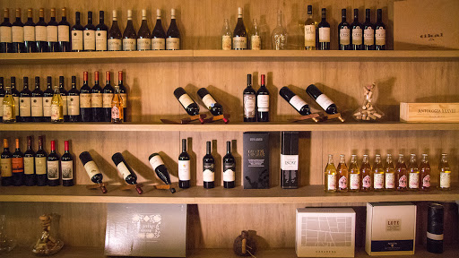 Barrel Vinos - Wine Bar