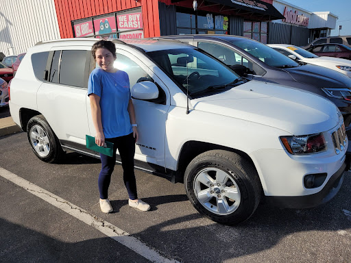 Used Car Dealer «AutoCenters Herculaneum», reviews and photos, 1225 McNutt St, Herculaneum, MO 63048, USA