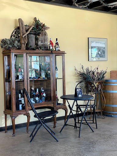 Winery «Lemon Creek Winery», reviews and photos, 533 E Lemon Creek Rd, Berrien Springs, MI 49103, USA
