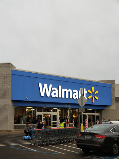 Discount Store «Walmart», reviews and photos, 1040 Green Acres Rd, Eugene, OR 97408, USA