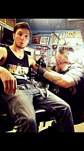 Tattoo Shop «Blue Line Tattoo», reviews and photos, 523 Main St, La Crosse, WI 54601, USA