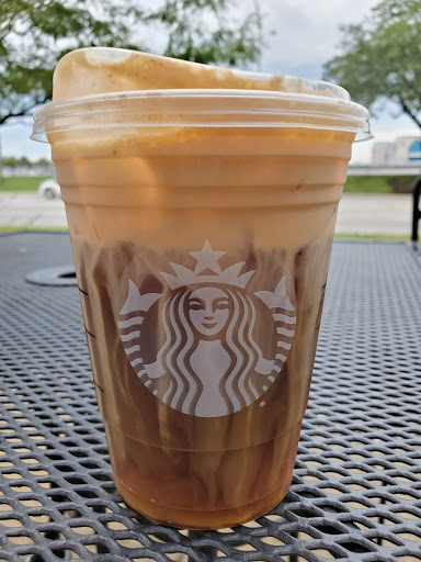 Coffee Shop «Starbucks», reviews and photos, 2655 Mannheim Rd, Des Plaines, IL 60018, USA