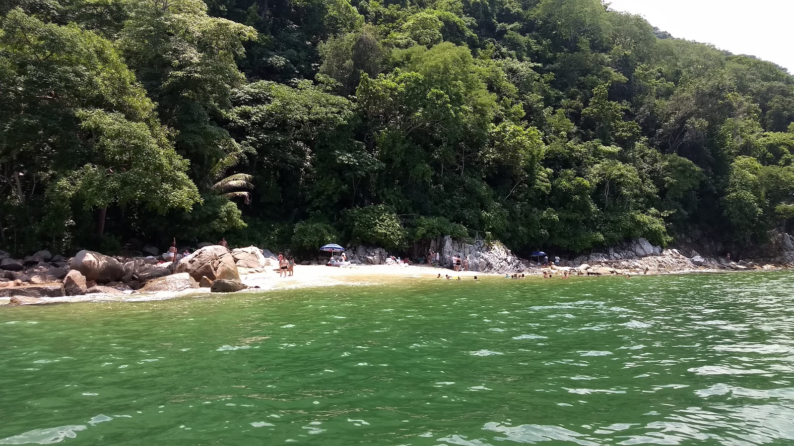 Fotografija Hacamiya beach z svetel pesek površino