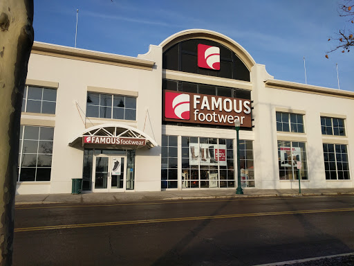 Famous Footwear, 1665 Olentangy River Rd, Columbus, OH 43212, USA, 