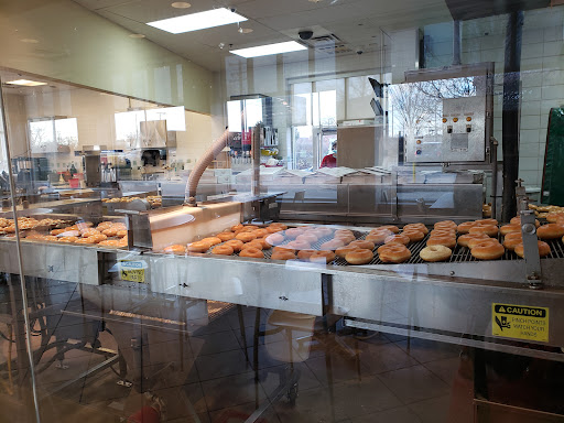 Bakery «Krispy Kreme Doughnuts», reviews and photos, 201 N Veterans Pkwy, Bloomington, IL 61704, USA