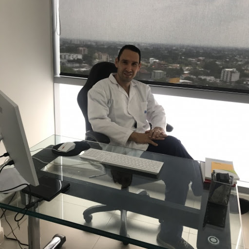 Dr. Alejandro Henao Alzate, Ortopedista y Traumatólogo