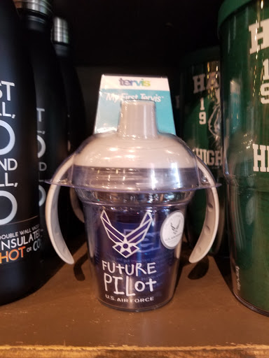 American Restaurant «Cracker Barrel Old Country Store», reviews and photos, 380 N Jacob Dr, Bloomington, IN 47404, USA