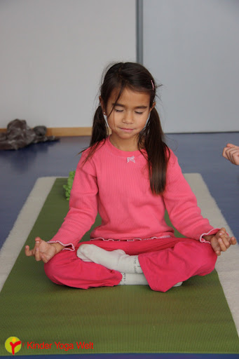 Kinder Yoga Welt Institut