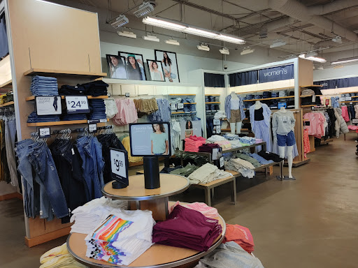 Clothing Store «Gap Outlet», reviews and photos, 450 NW 257th Way, Troutdale, OR 97060, USA