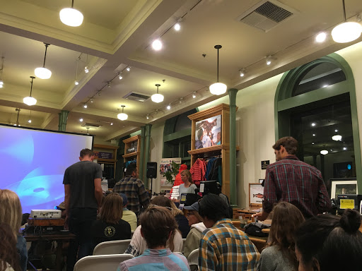 Clothing Store «Patagonia Pasadena», reviews and photos, 47 N Fair Oaks Ave, Pasadena, CA 91103, USA