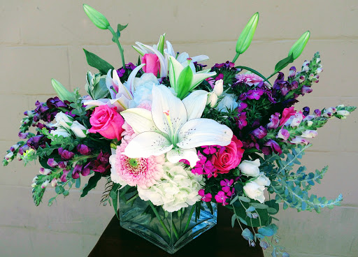 Florist «Village Flowers & Gifts», reviews and photos, 527 W Lodi Ave, Lodi, CA 95242, USA