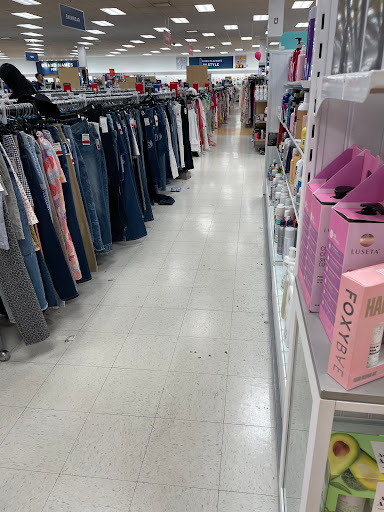 Department Store «Marshalls», reviews and photos, 253 Commons Dr, Chicago Ridge, IL 60415, USA