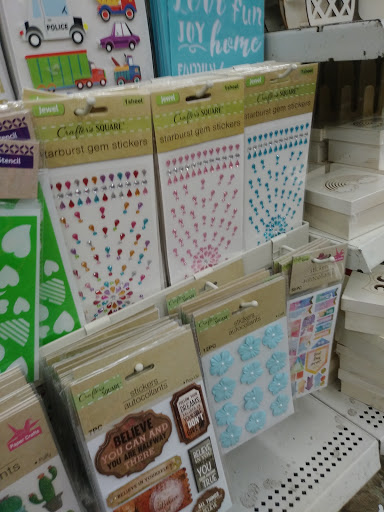 Dollar Store «Dollar Tree», reviews and photos, 170 Strickland Dr, Orange, TX 77630, USA