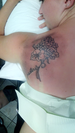 Tattoo Shop «Aces Tattoos», reviews and photos, 1776 Teasley Ln, Denton, TX 76205, USA