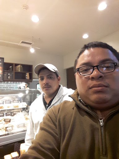 Furniture Store «Pottery Barn», reviews and photos, 2700 Clarendon Blvd r100, Arlington, VA 22201, USA